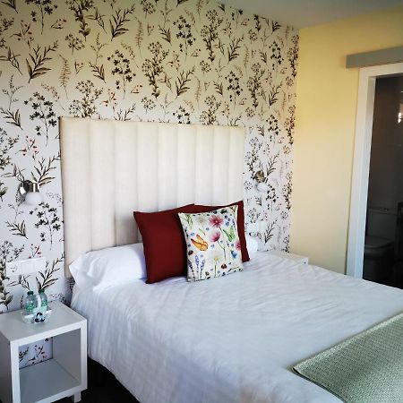 Lar da Mota Hotel Arzua Bagian luar foto