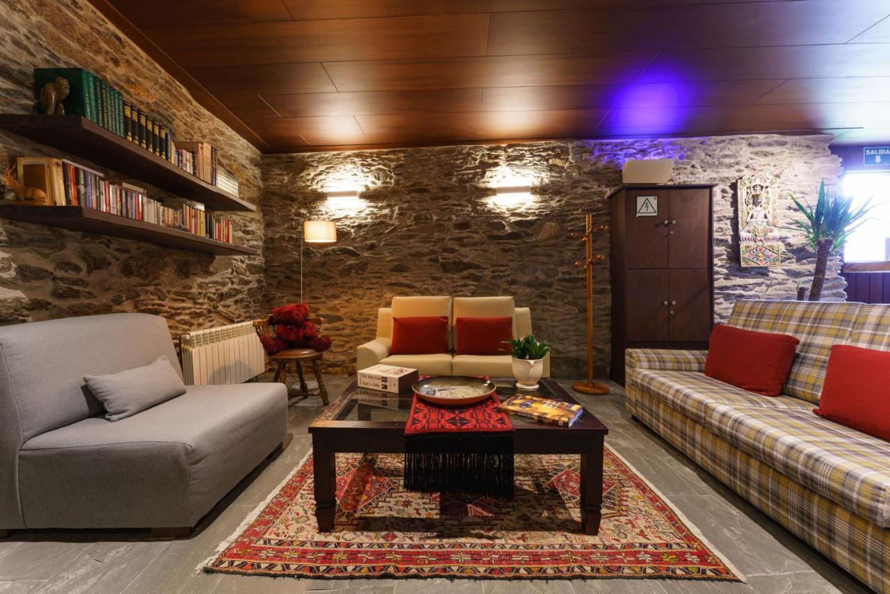 Lar da Mota Hotel Arzua Bagian luar foto