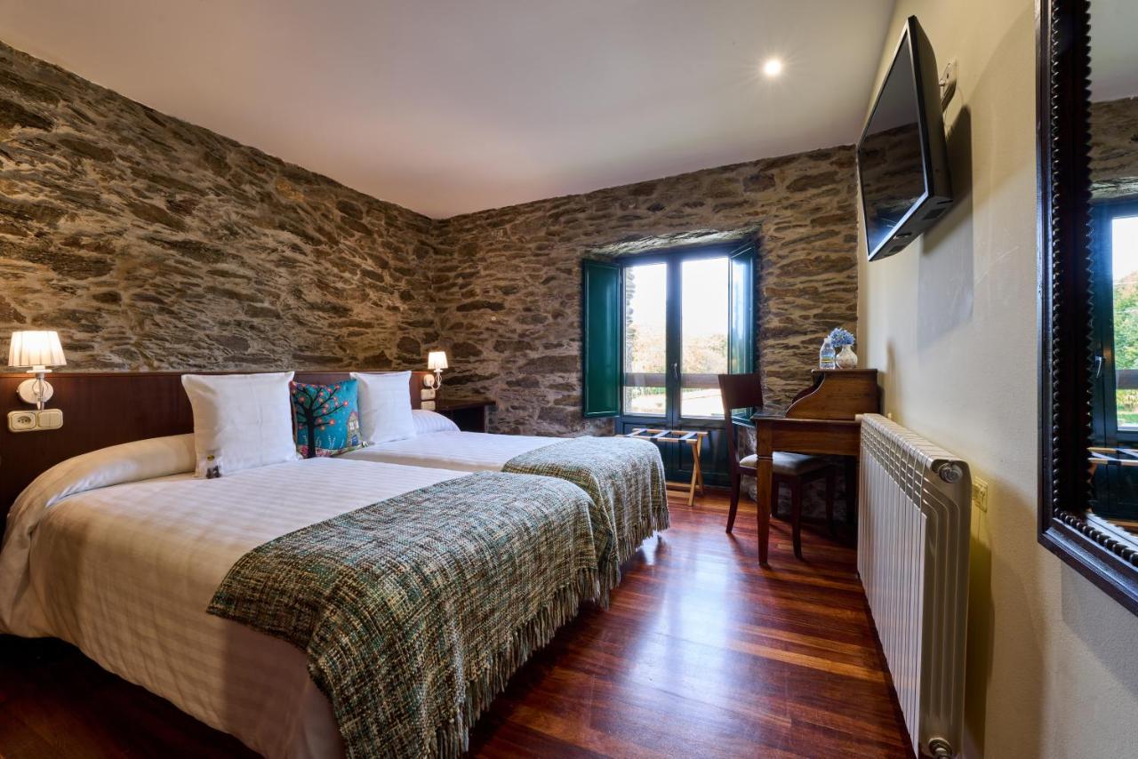 Lar da Mota Hotel Arzua Bagian luar foto