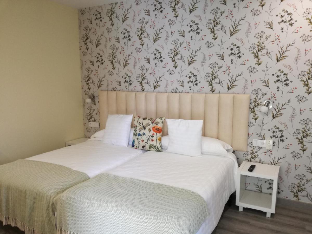 Lar da Mota Hotel Arzua Bagian luar foto