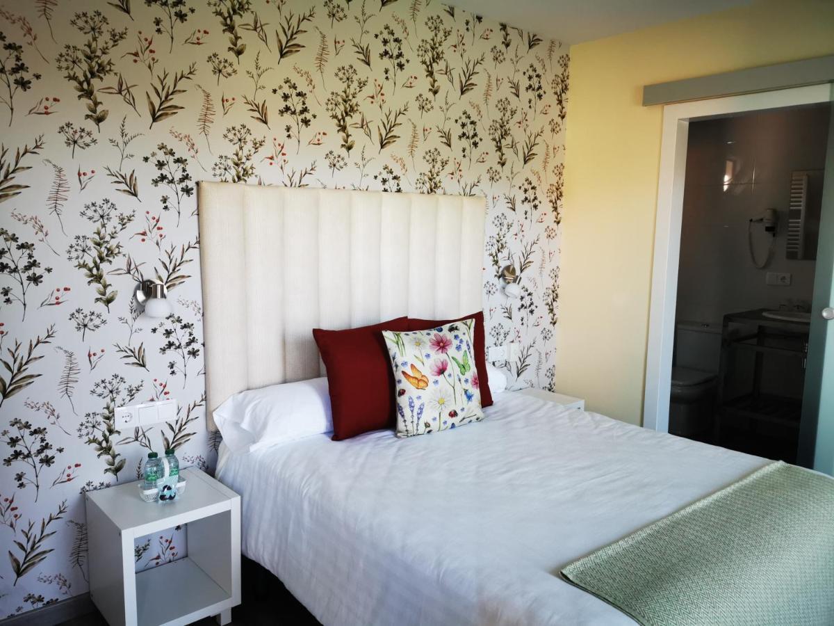 Lar da Mota Hotel Arzua Bagian luar foto